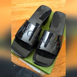 GUCCI rubber slide sandal black with logo